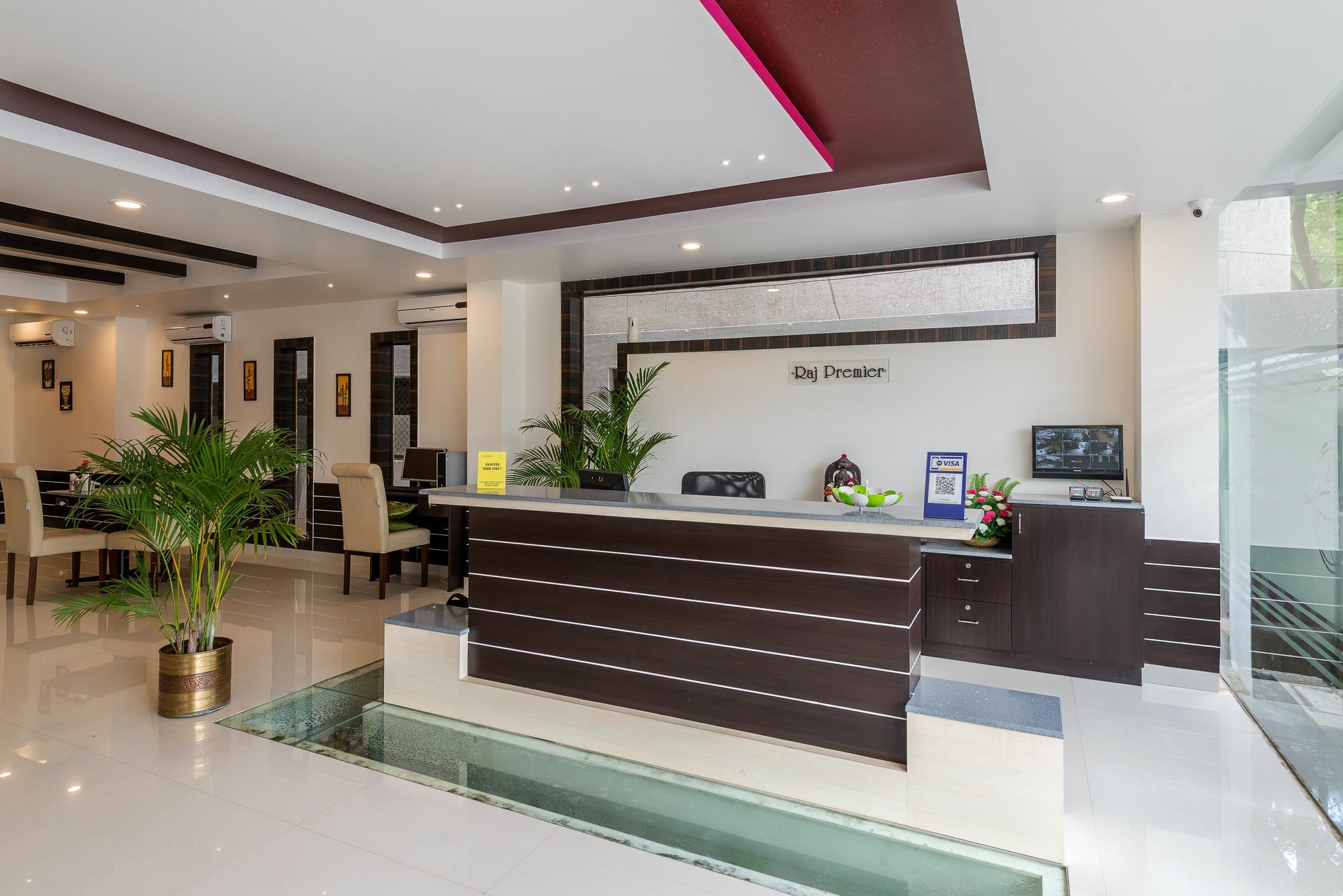 Treebo Raj Premier, Indiranagar Hotel Бангалор Екстериор снимка